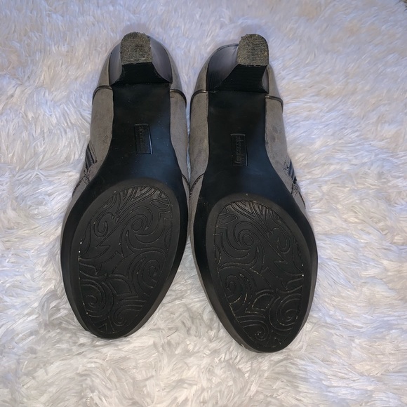 SOLD - Picture 3 of 5